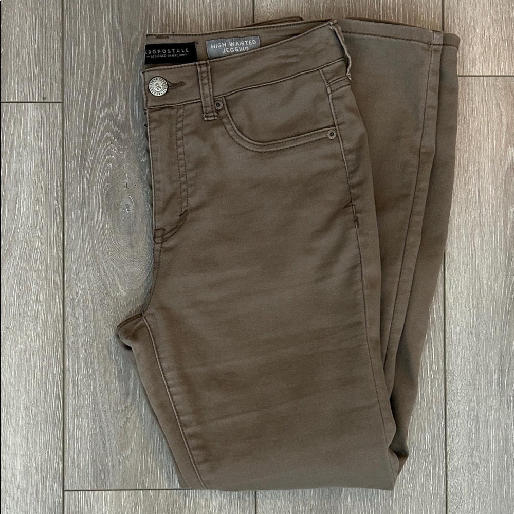 Aeropostale Brown High-Waisted Jegging